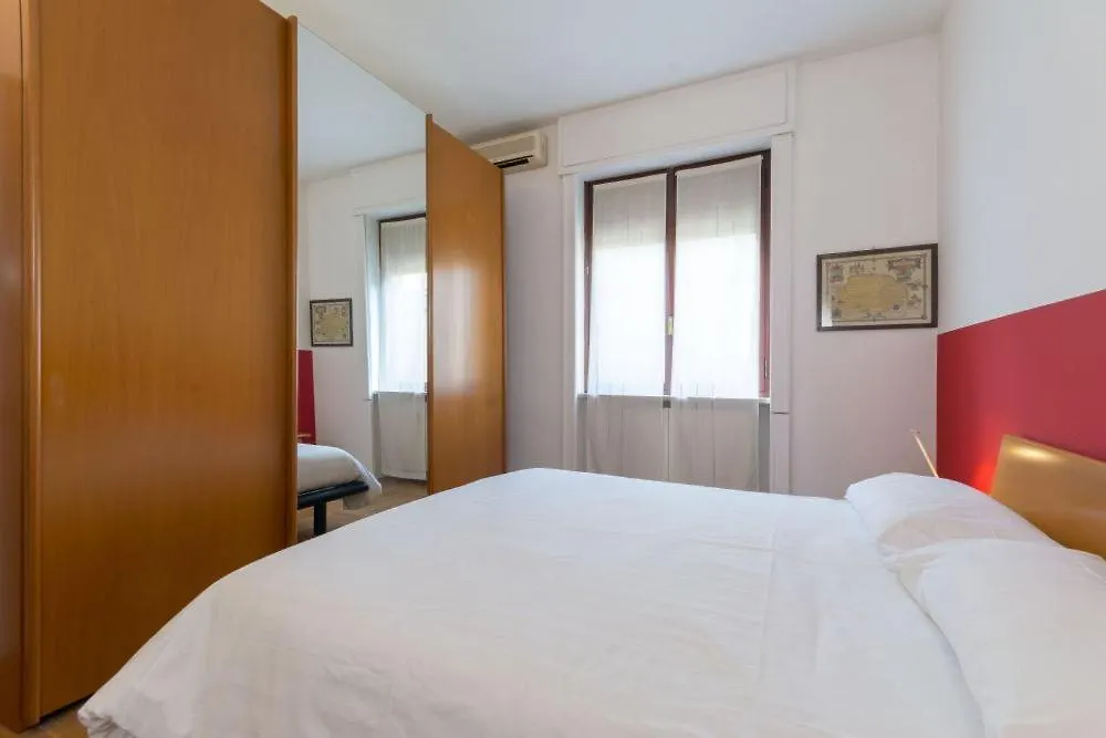 Hbhall Loreto 19 Apartment Milan 0*,  Italy